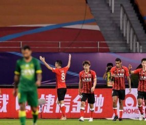 德甲多特补时争议头球绝杀拜仁终结四连胜登顶引热议